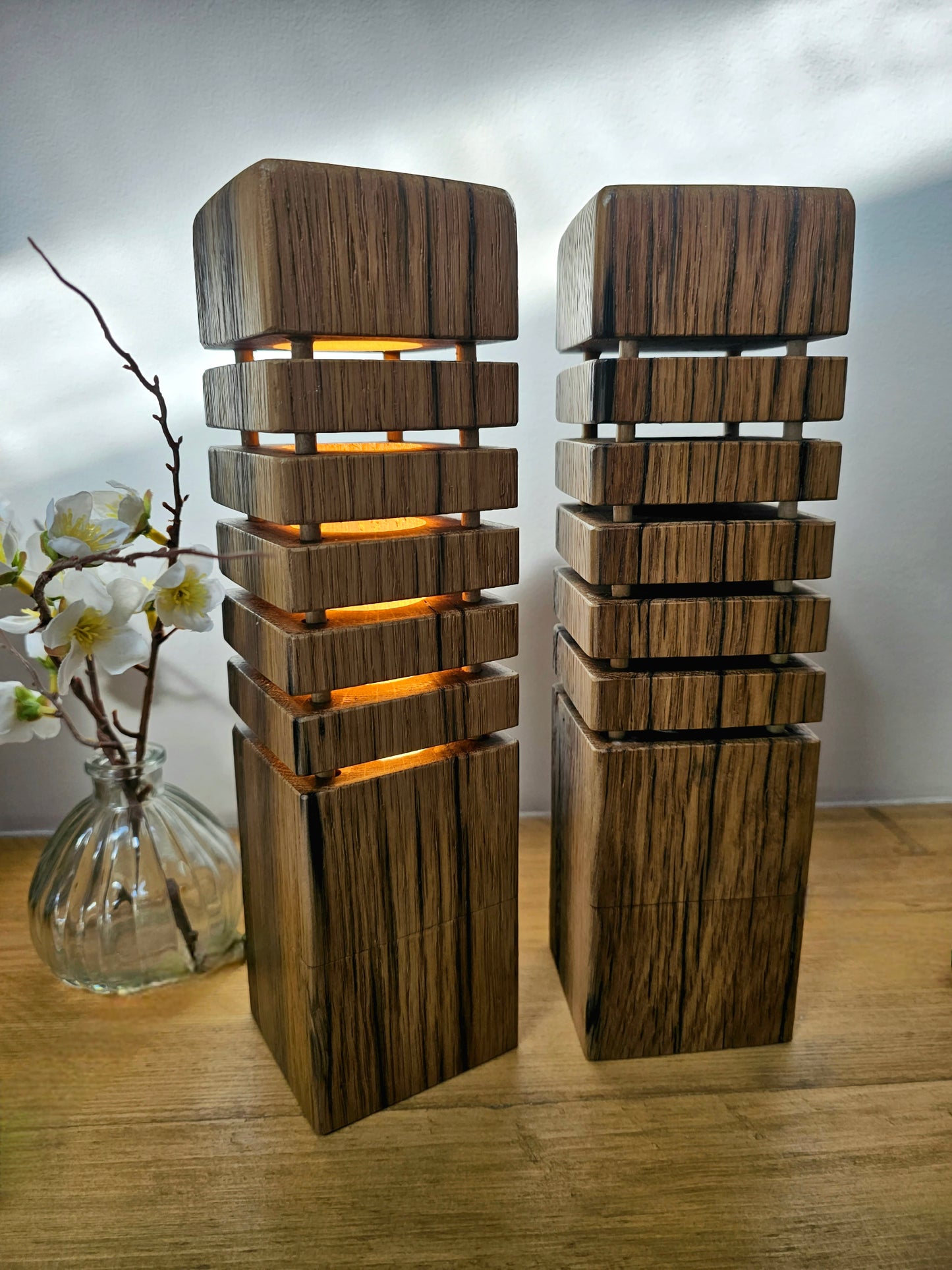 Keel Wooden Column Lamp