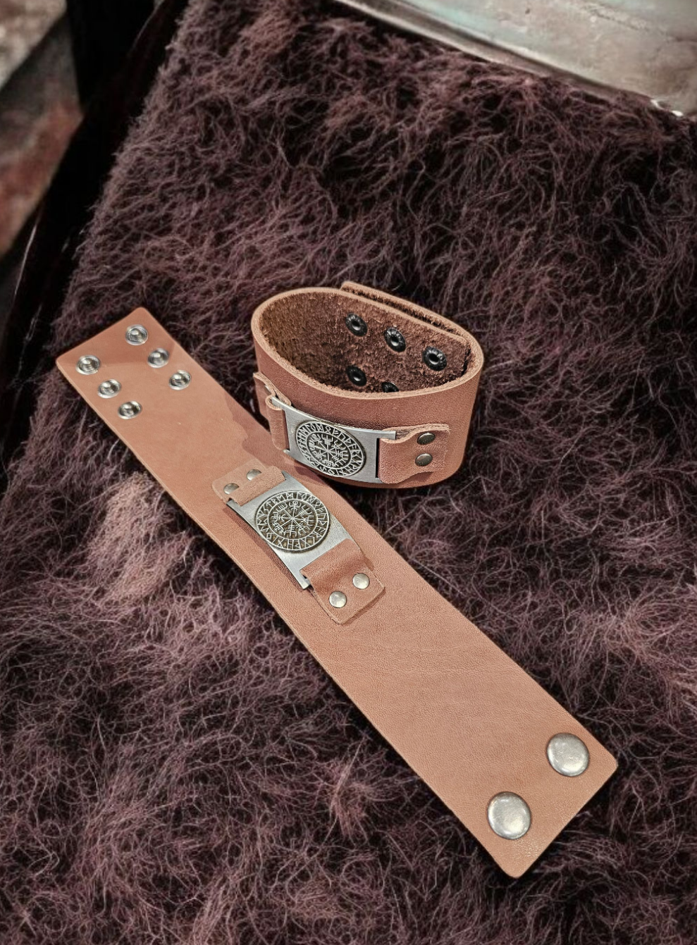 Vegvisir Cuff