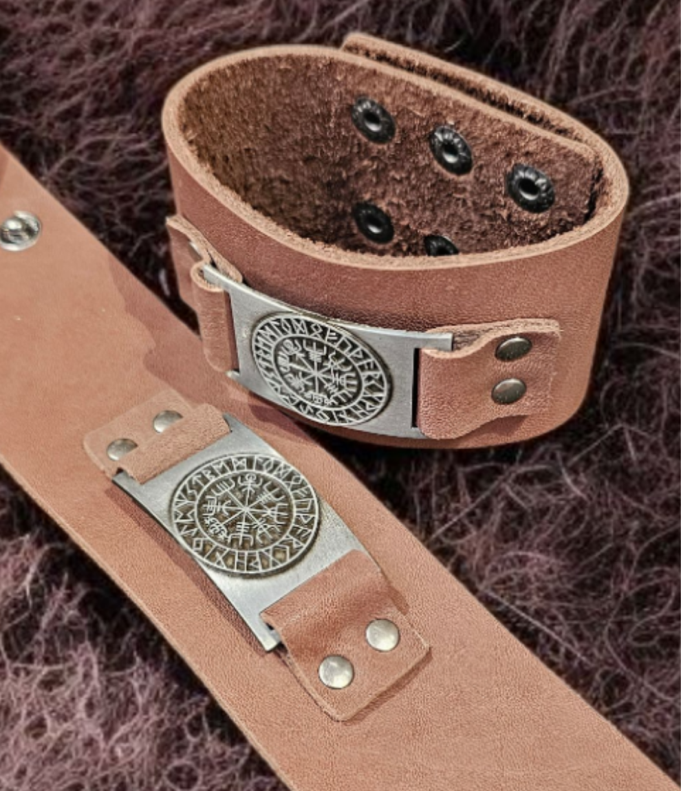 Vegvisir Cuff