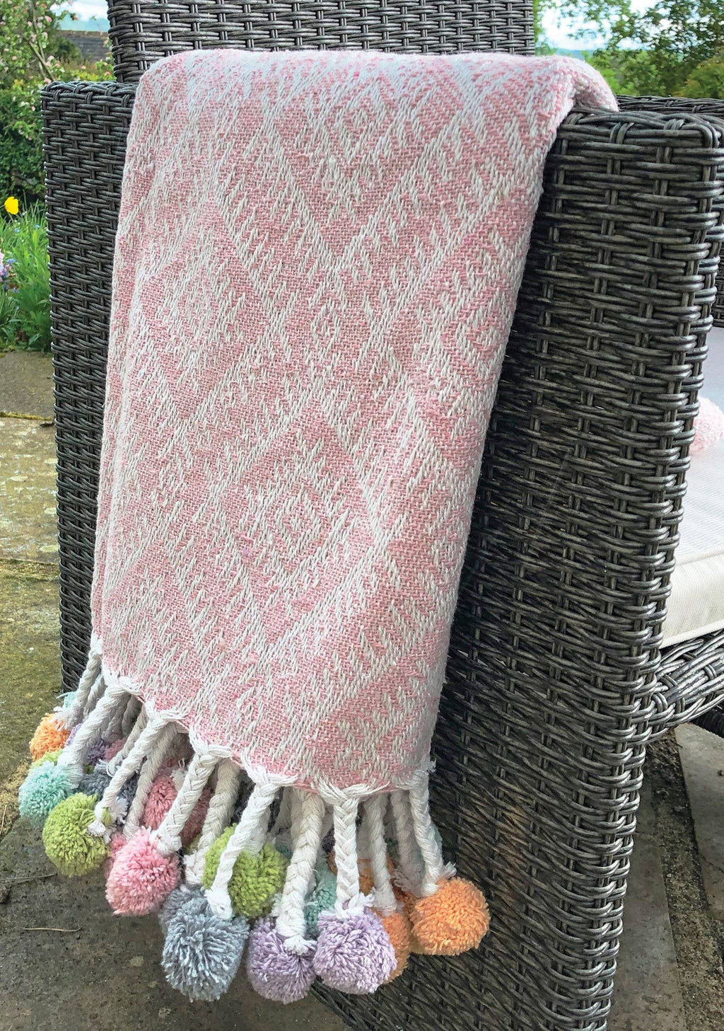 Recycled Cotton Throw,with Pom Poms